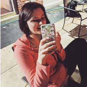 Meet your Posher, Cecelia